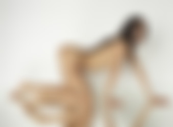 2020.10.08_Hegre.com_Clau_Look-At-Me/Clau_Look-At-Me_19.jpg